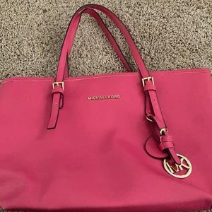 Michael kors pink bag